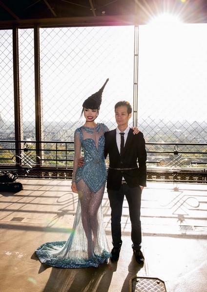 Unconventional Catwalk Took Over Paris The Phenomenal Success of Jessia Minh Anhs Autumn Fashion Show Atop the Eiffel Tower